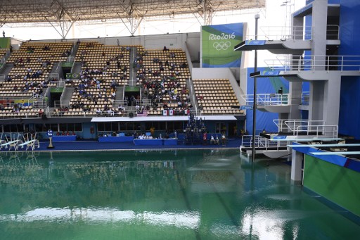 A general view shows green water in the pool before the Women's Synchronised 10m Platform Final as part of the diving event at the Rio 2016 Olympic Games at the Maria Lenk Aquatics Stadium in Rio de Janeiro on August 9, 2016. / AFP PHOTO / Martin BUREAU
