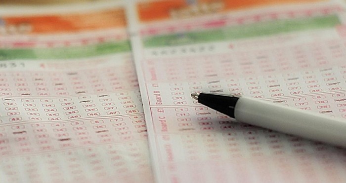 ¡La suerte! Hombre sobrevivió a accidente aéreo y luego se ganó la lotería