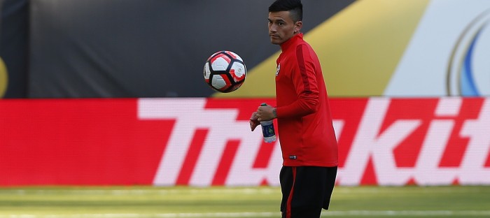Charles Aránguiz estará en los duelos de la selección