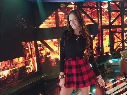 El meme con que Adriana Barrientos se ríe de las críticas hacia su soltería: sacó aplausos