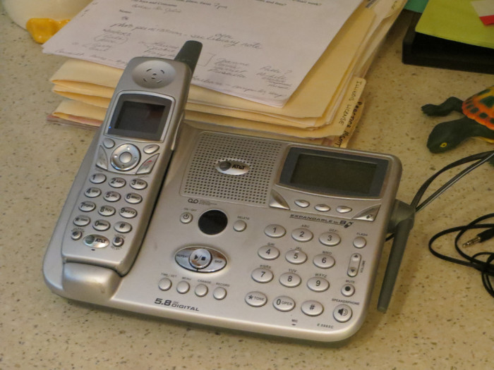 Anciana tuvo un accidente y marcó número equivocado para pedir ayuda: así le respondieron