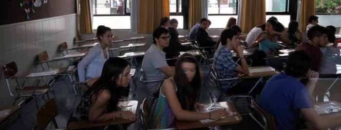 Junaeb llama a estudiantes a lo largo del país a cobrar becas obtenidas en 2015