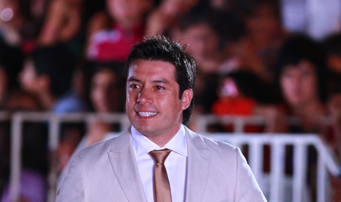 Leandro Martínez enternece a seguidores con foto del primer año de sus trillizas