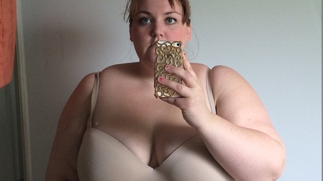 Joven usó bikini por primera vez en su vida y se lució: bajó alrededor de 100 kilos