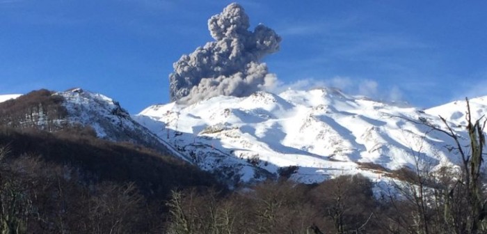 Volcán Nevados de Chillán presenta nuevo pulso eruptivo
