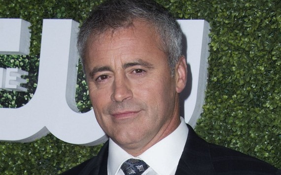 Polémica causaron dichos de Matt LeBlanc sobre Emilia Clarke: lo tildaron de sexista