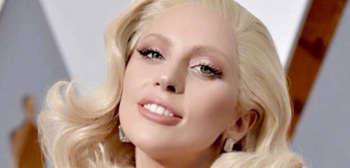 ¿Es ella? Lady Gaga luce irreconocible en el adelanto de 'American Horror Story 6'