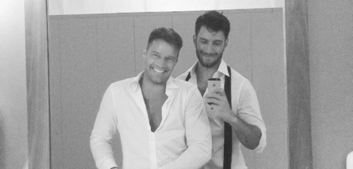 Ricky Martin presume de sus vacaciones en Ibiza con sexy fotografía junto a su novio