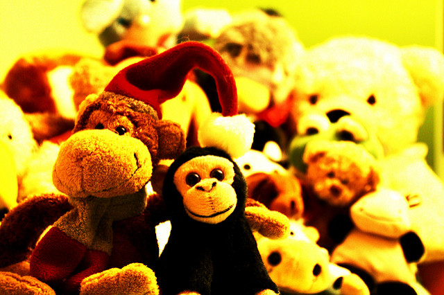 La desgarradora imagen de dos hermanitos abrazándose: uno de ellos falleció