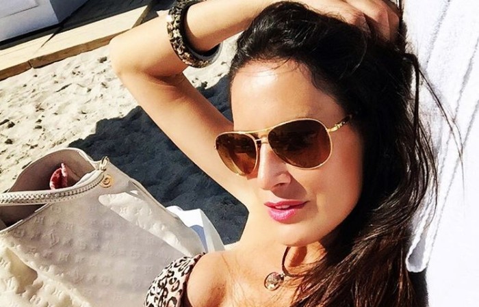 Adriana Barrientos en nueva polémica: modelo brasileña la denunció por mensaje 