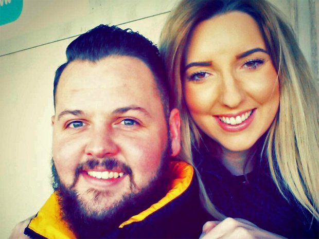 Anna junto a Andy | Anna Swabey - Facebook