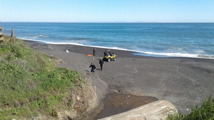 Investigan hallazgo de cadáver en playa Schwager de Coronel
