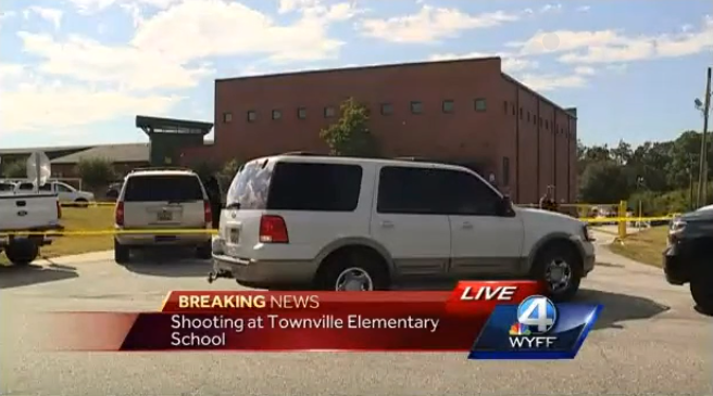 Joven mata a su padre y hiere a tres personas en escuela primaria de EEUU