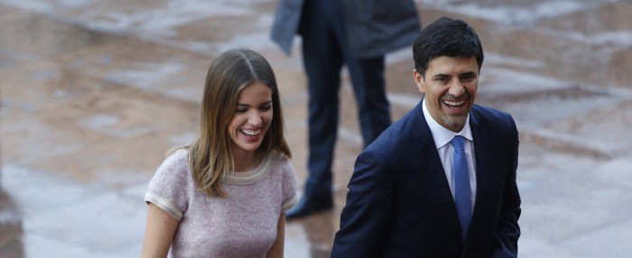 Millaray Viera lució su incipiente guatita de embarazada en La Moneda