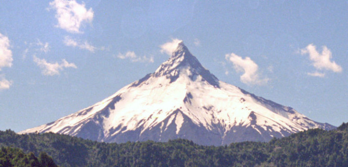 Confirman hallazgo del cuerpo de tercer andinista extraviado en volcán Puntiagudo