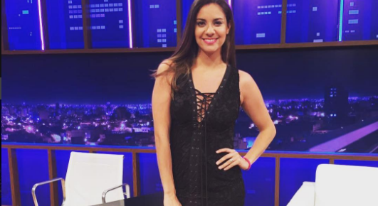 Camila Stuardo posa con atrevido semidesnudo para Revista Viernes