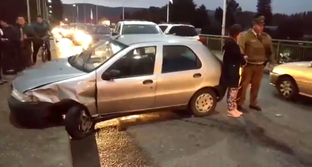 Video registra insólita reacción de mujer al ser detenida en Valdivia