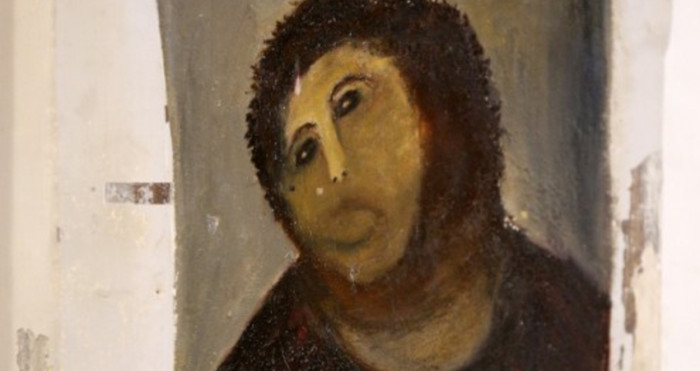 'Diabólica' restauración de escultura del niño Jesús se vuelve viral en Canadá