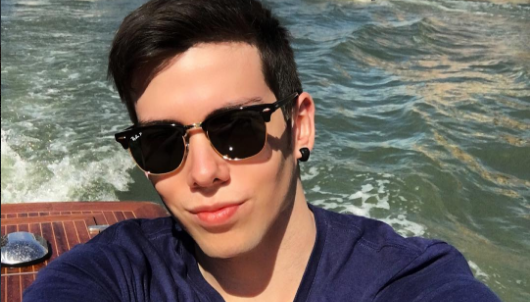 A un mes del accidente: así es el nuevo auto de lujo del hijo de Raquel Argandoña