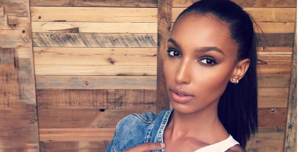 La polémica foto de modelo de Victoria' Secret con estrías que sacó aplausos en Instagram