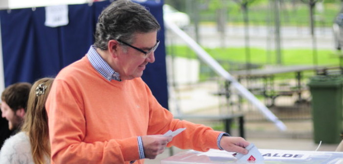 Joaquín Lavín accedió a insólita petición de vocal en Las Condes: se ganó elogios