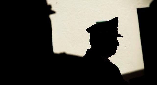 Padre de menor detenido por efectuar rayados en Valparaíso se querellará contra carabinero