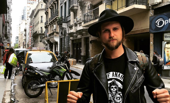 Jean-Philippe Cretton celebró sus 10 años en televisión con nostálgica foto en Instagram