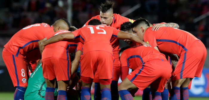 El emotivo apoyo de La Roja a Bomberos, héroes anónimos y víctimas de los incendios