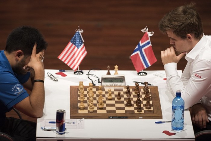 Magnus Carlsen: El Campeón del Mundo de ajedrez que además es modelo