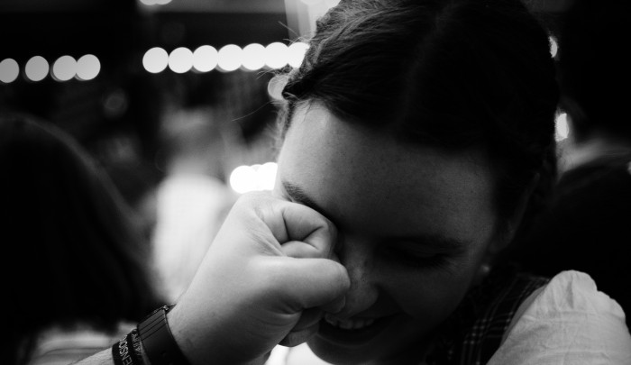 Estudiante difundió en redes sociales violenta paliza que le dio a compañera: tienen 13 años