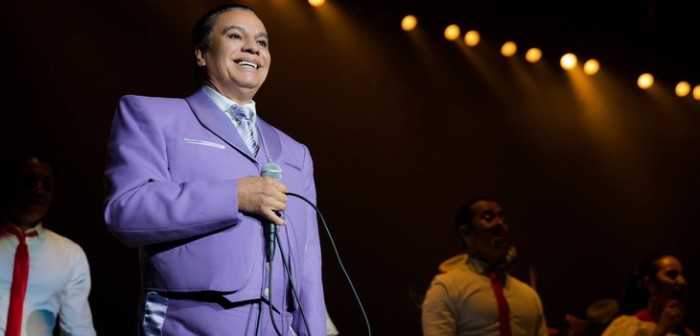 Presentador de los Grammy Latino vivió vergonzoso momento: no sabía que Juan Gabriel murió