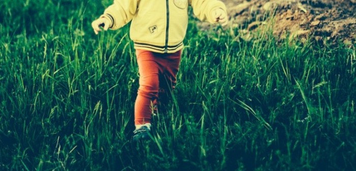 Madre es acusada de forzar a su hijo de 5 años a fumar crack y rogar por comida