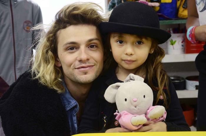 Así fue la emotiva visita de los participantes de la Vedetón a Teletón Santiago