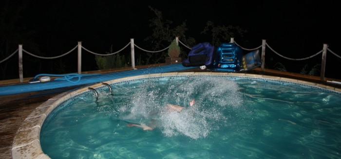 Niña de 4 años muere tras caer a piscina de vivienda en Ñuñoa