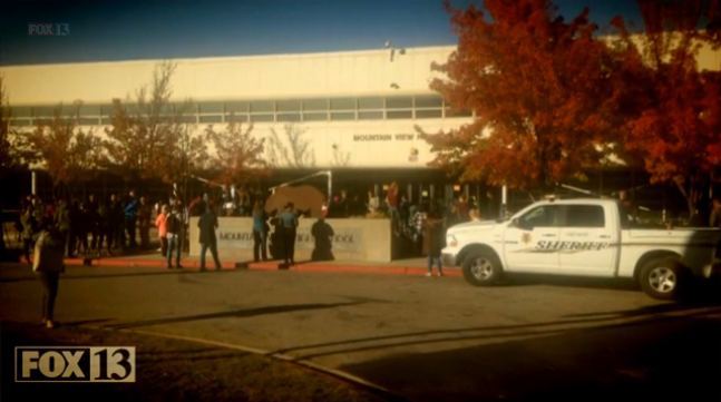 Joven apuñaló a cinco compañeros en camarín y luego intentó suicidarse con la misma arma