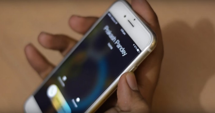 Video viral: joven agrede brutalmente a su compañero por el sonido de su celular