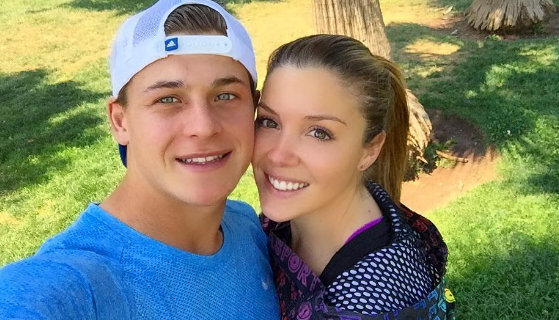 Así capean las altas temperaturas Cata Vallejos y su pololo