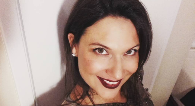 Catherine Mazoyer exhibe guatita de 32 semanas de embarazo junto a profundo mensaje