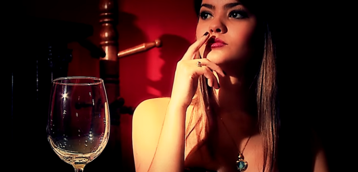 Periodista venezolana se robó las miradas en el Copihue de Oro con infartante transparencia