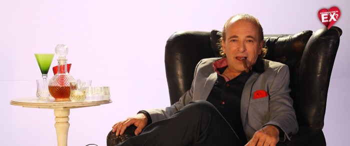 Tatón presentó en Instagram a su joven polola