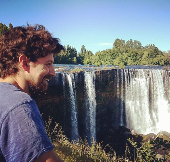 ¿Reencuentro? Actor de 'Te Doy la Vida' comparte foto de su místico viaje a la India