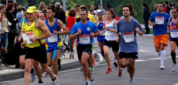 Cientos de personas corrieron junto a niño autista para que vuelva a cumplir su sueño