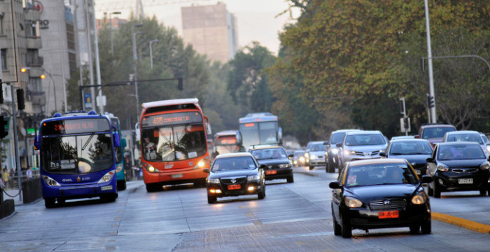 ¿Cuáles son los autos más inseguros de venta en Chile? Experto entrega recomendaciones