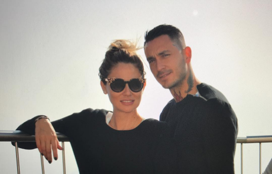 Mauricio Pinilla demostró que sí es romántico con su esposa: ésta es la prueba