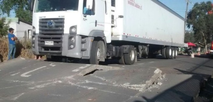 Pavimento se levantó en San Pedro de la Paz a causa de las altas temperaturas