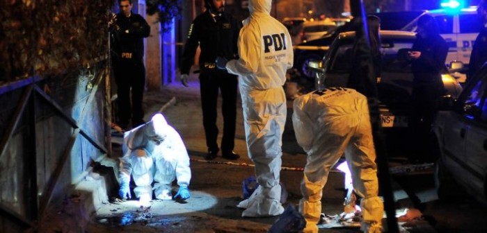 Detienen a sujeto acusado de acuchillar a su pareja en la calle en Pudahuel