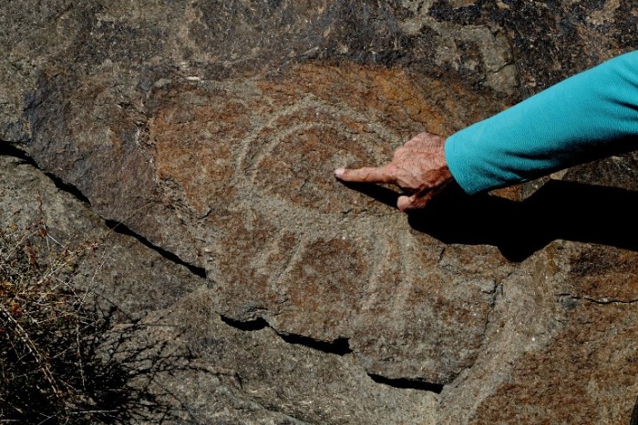 La historia tras los misteriosos grabados milenarios de Irán