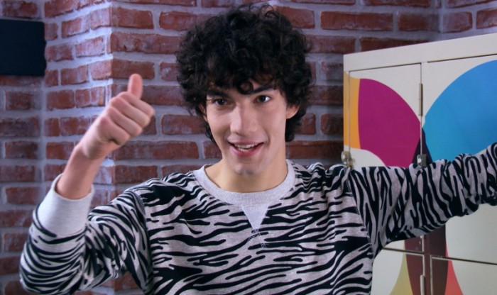 Conoce al galán chileno que rompe corazones en la serie infantil 