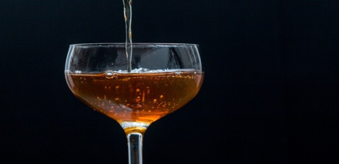 Al menos 34 muertos en Pakistán por beber alcohol adulterado: Tenía loción after-shave