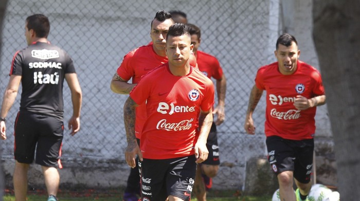 Chapecoense brasileño puso sus ojos en el volante Leonardo Valencia